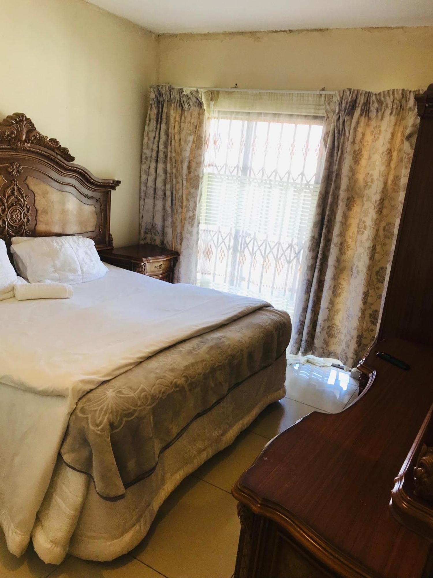 Sunset Bay Lodge Ист-Лондон Экстерьер фото